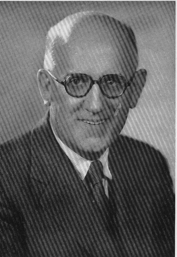 RRJones0001.JPG (320856 bytes)